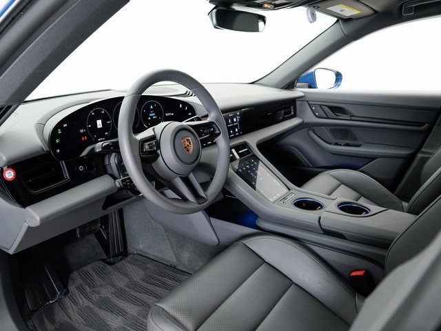 Used 2023 Porsche Taycan image 4