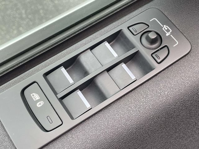 Used 2023 Land Rover Discovery Sport SE R-Dynamic AWD/4WD image 27