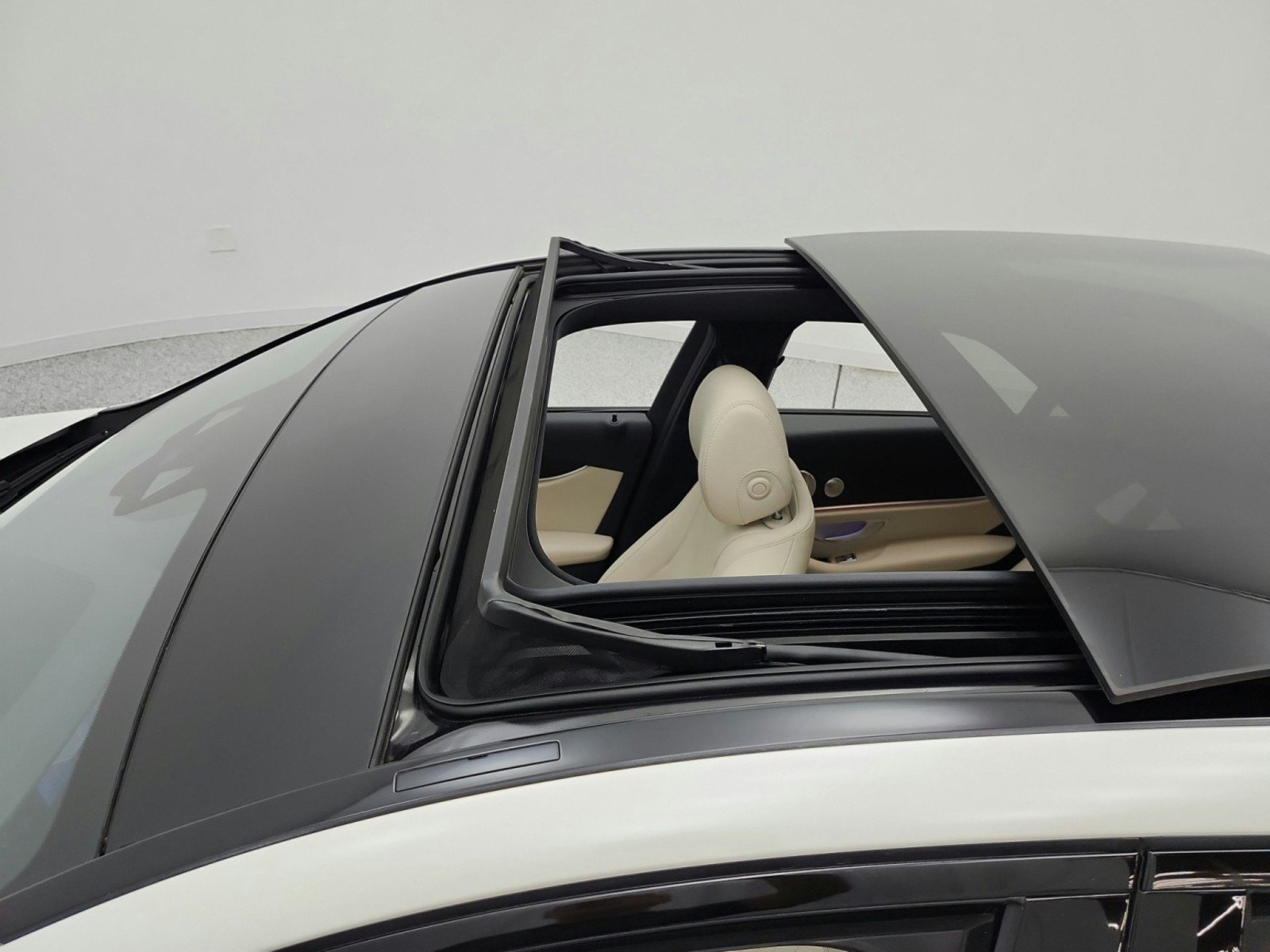 Used 2021 Mercedes-Benz E 350 Sedan image 16