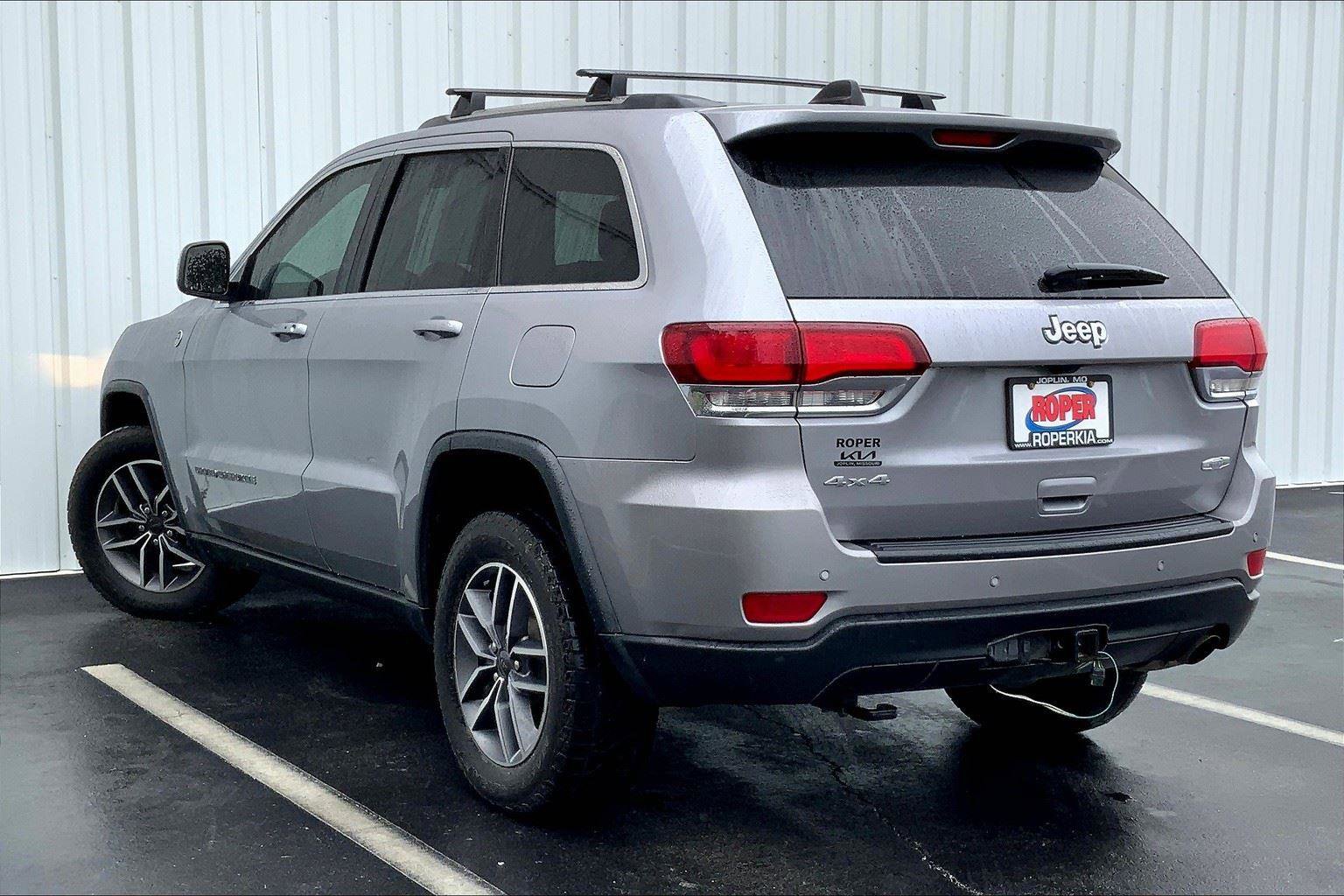 Used 2020 Jeep Grand Cherokee Laredo w/ Quick Order Package 2BN North image 10