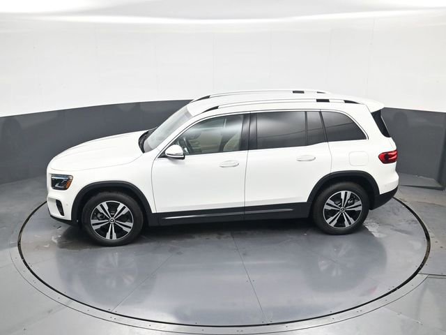 Used 2025 Mercedes-Benz GLB 250 4MATIC image 27