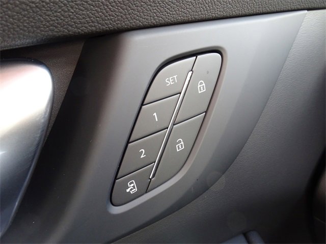 New 2026 Buick Enclave Sport Touring w/ Super Cruise Package image 24