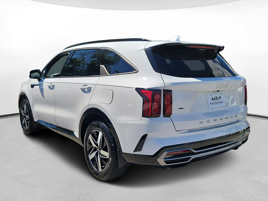 Certified 2022 Kia Sorento S FWD image 6
