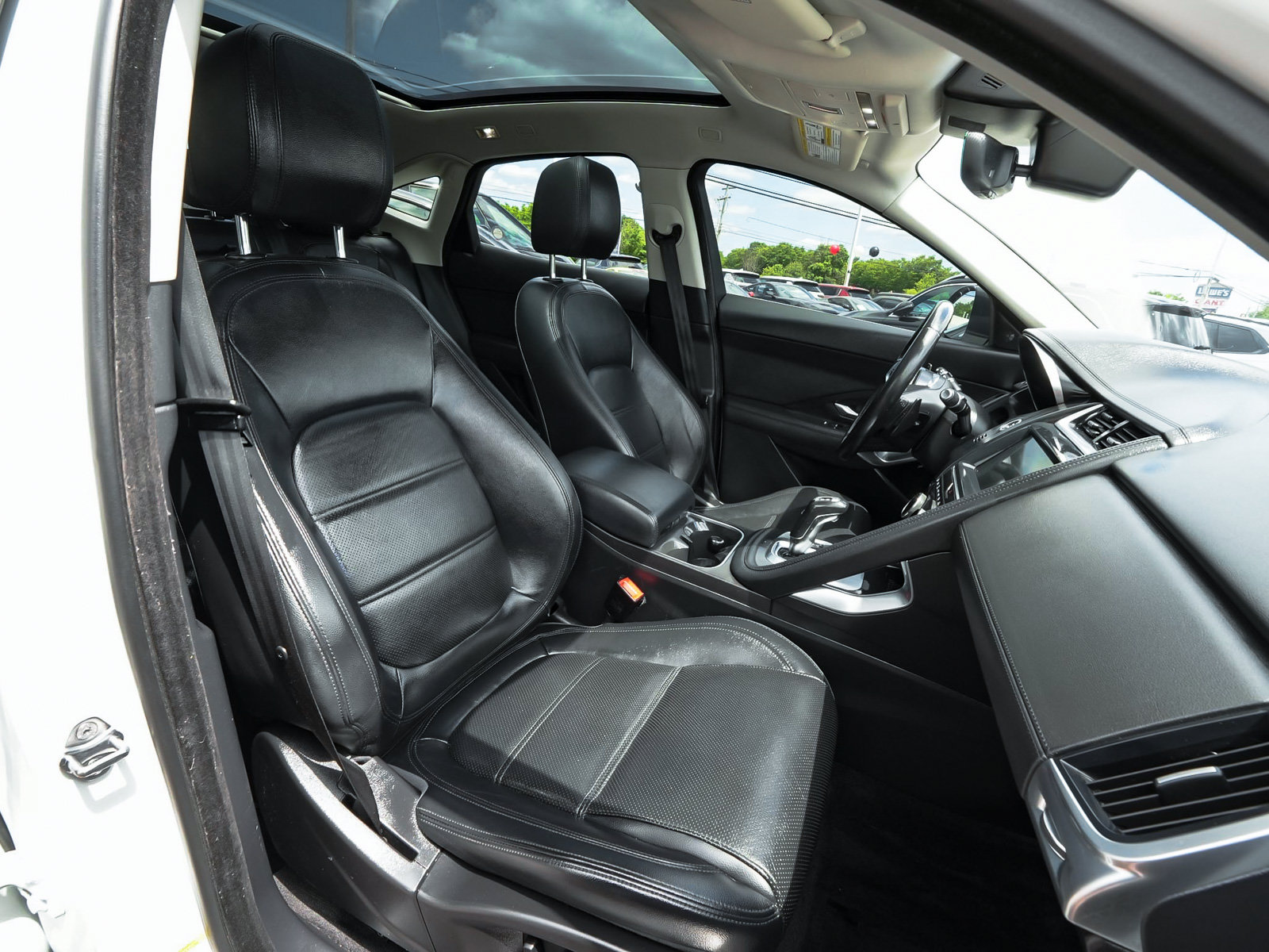 Used 2020 Jaguar E-PACE SE AWD/4WD image 40