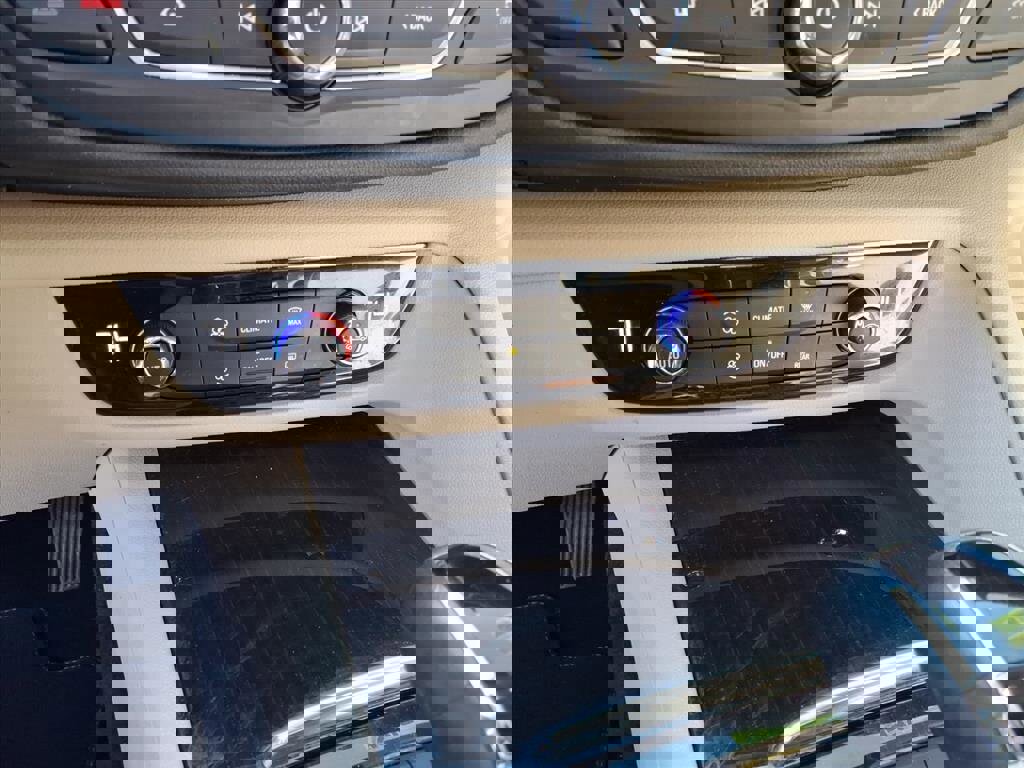 Used 2018 Buick Regal Preferred w/ Driver Confidence Package #1 image 21