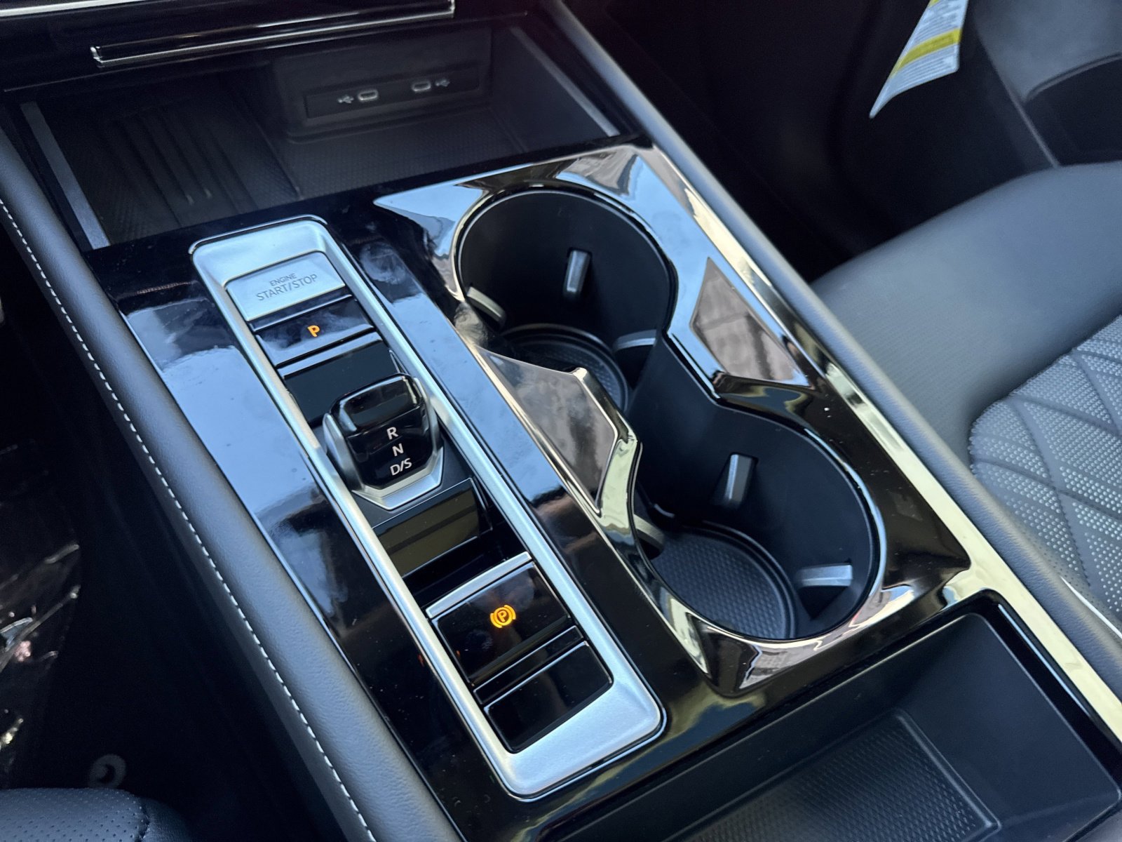 New 2026 Volkswagen Atlas SEL Premium R-Line image 25