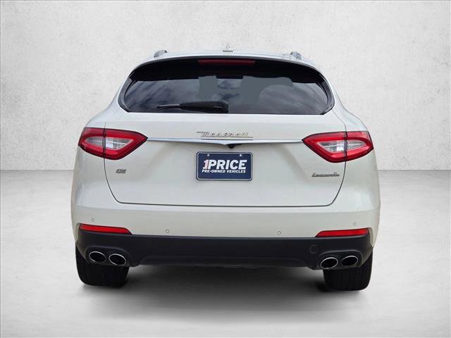 Used 2018 Maserati Levante AWD/4WD image 7