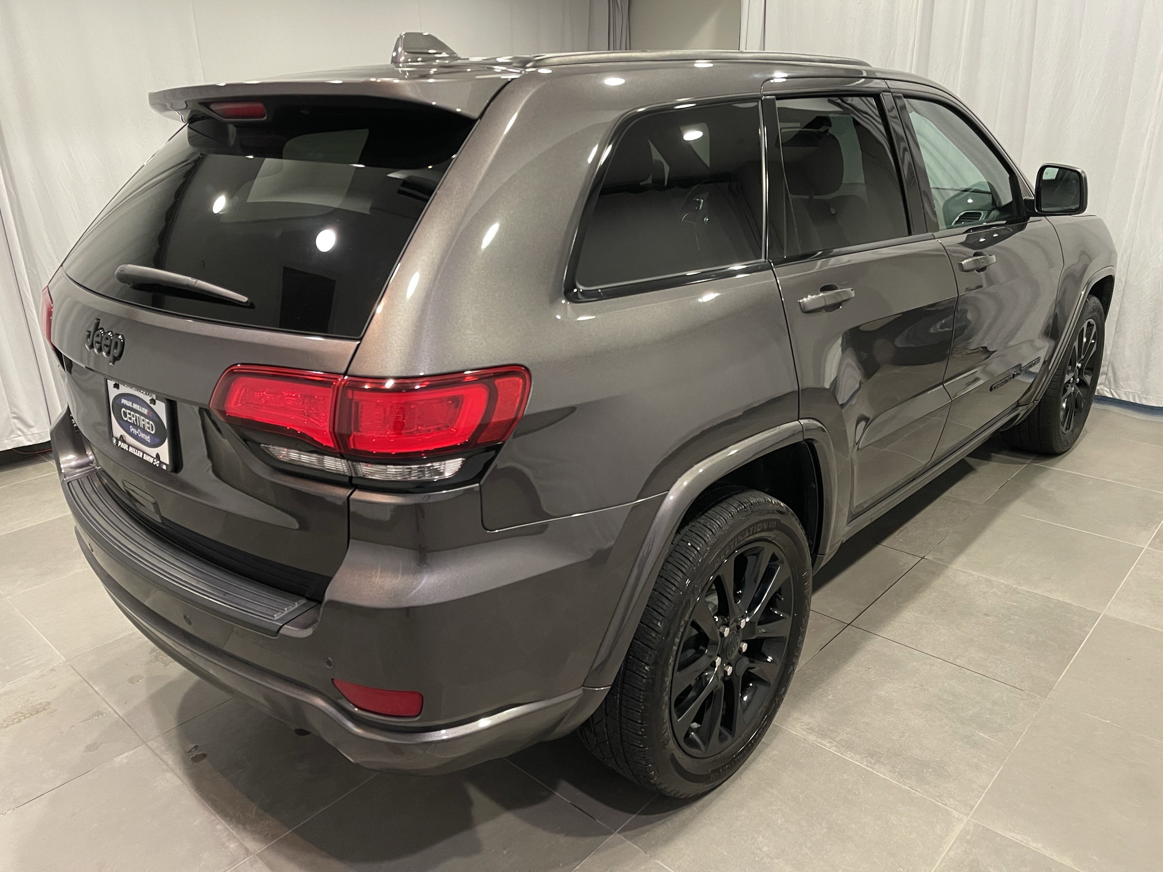 Used 2019 Jeep Grand Cherokee Altitude image 7