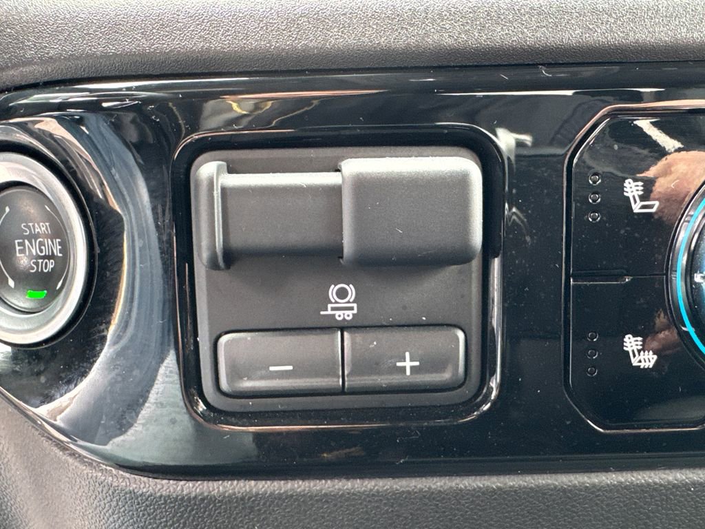 Used 2025 GMC Sierra 1500 SLT AWD/4WD image 27