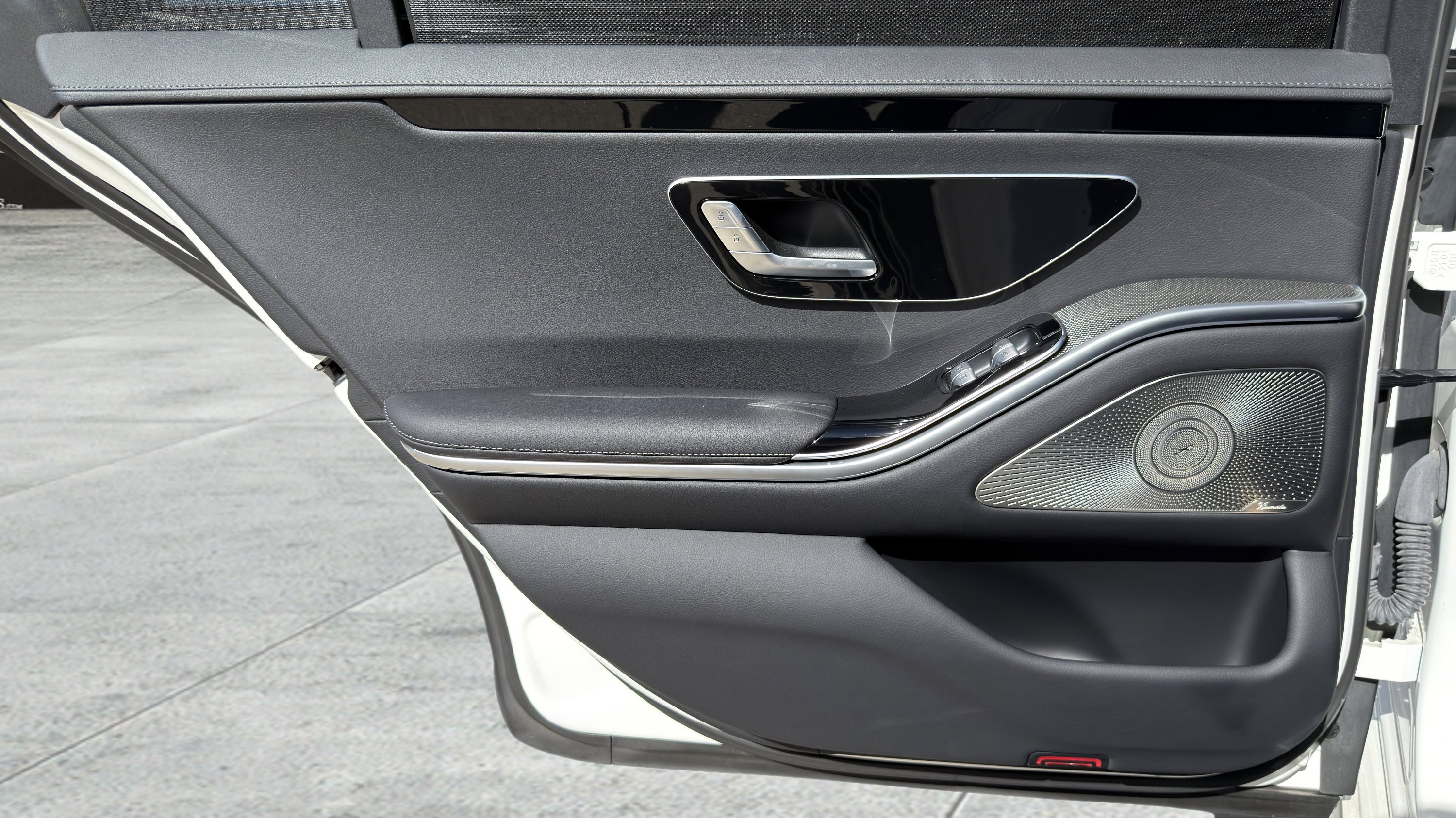 Used 2022 Mercedes-Benz S 500 S 500 w/ AMG Line Package image 27