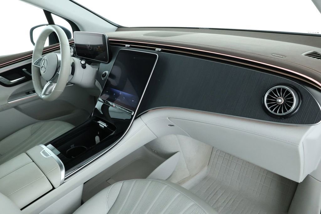 Used 2023 Mercedes-Benz EQE 500 4MATIC SUV image 23