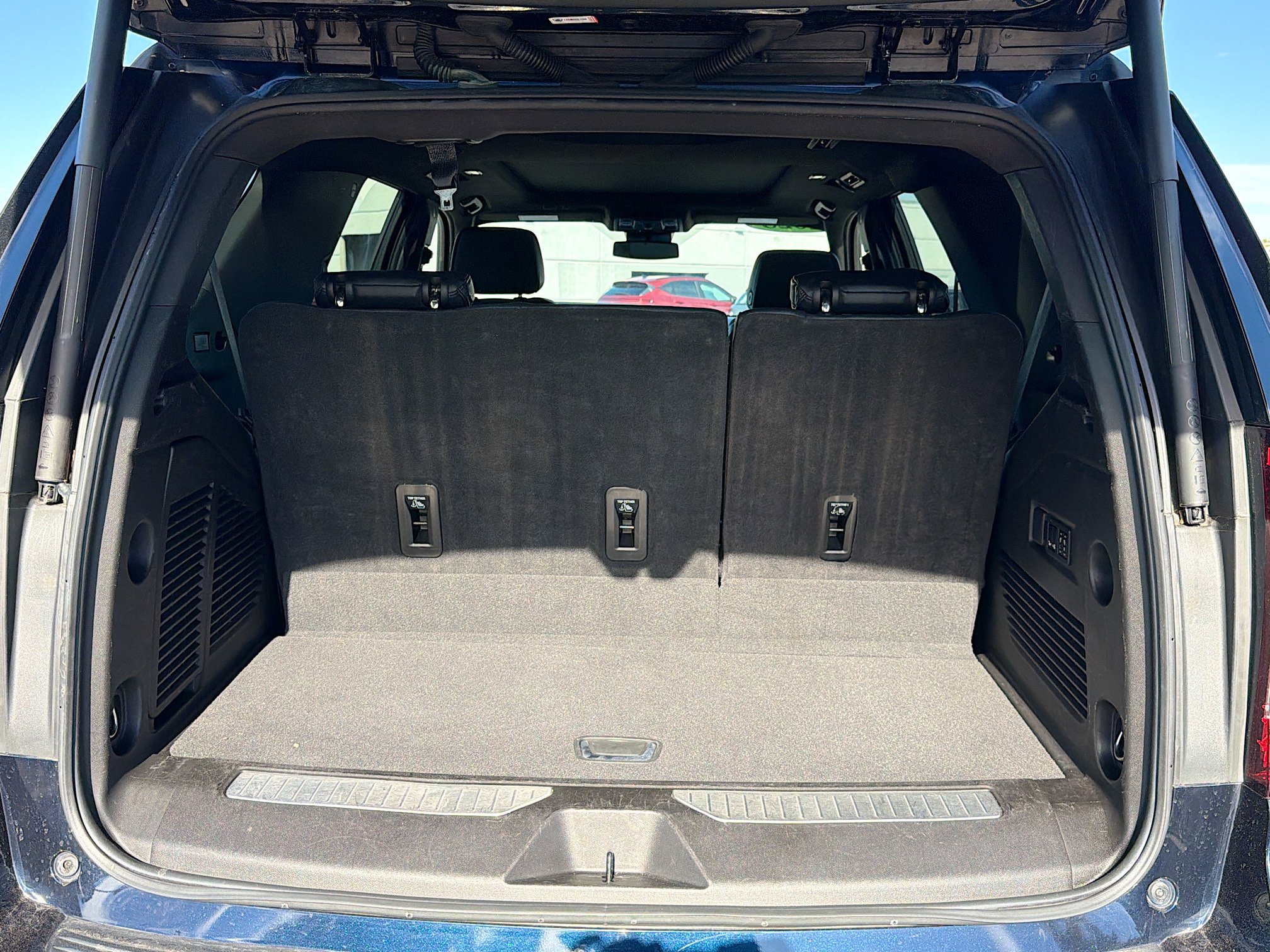 Used 2023 GMC Yukon Denali image 12