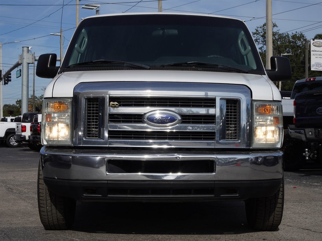Used 2011 Ford E-350 and Econoline 350 XLT RWD image 4