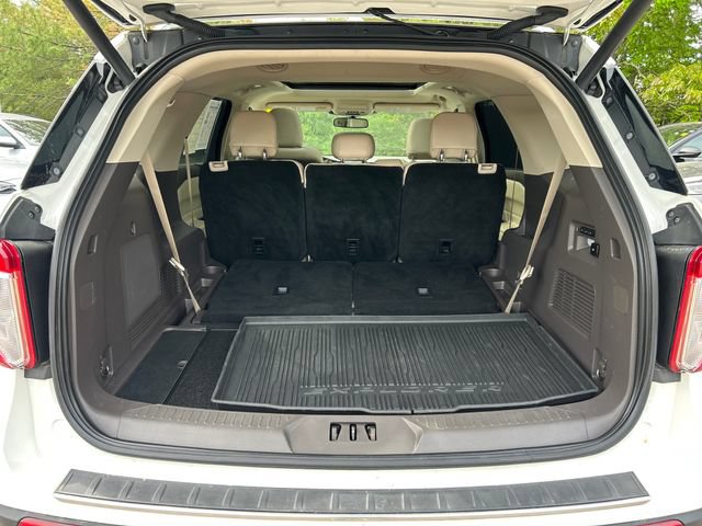 Used 2020 Ford Explorer Platinum w/ Premium Technology Package AWD/4WD image 26