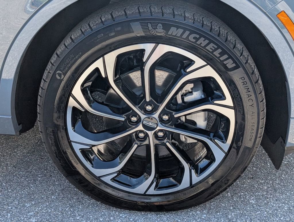 New 2025 Lincoln Nautilus Reserve image 9