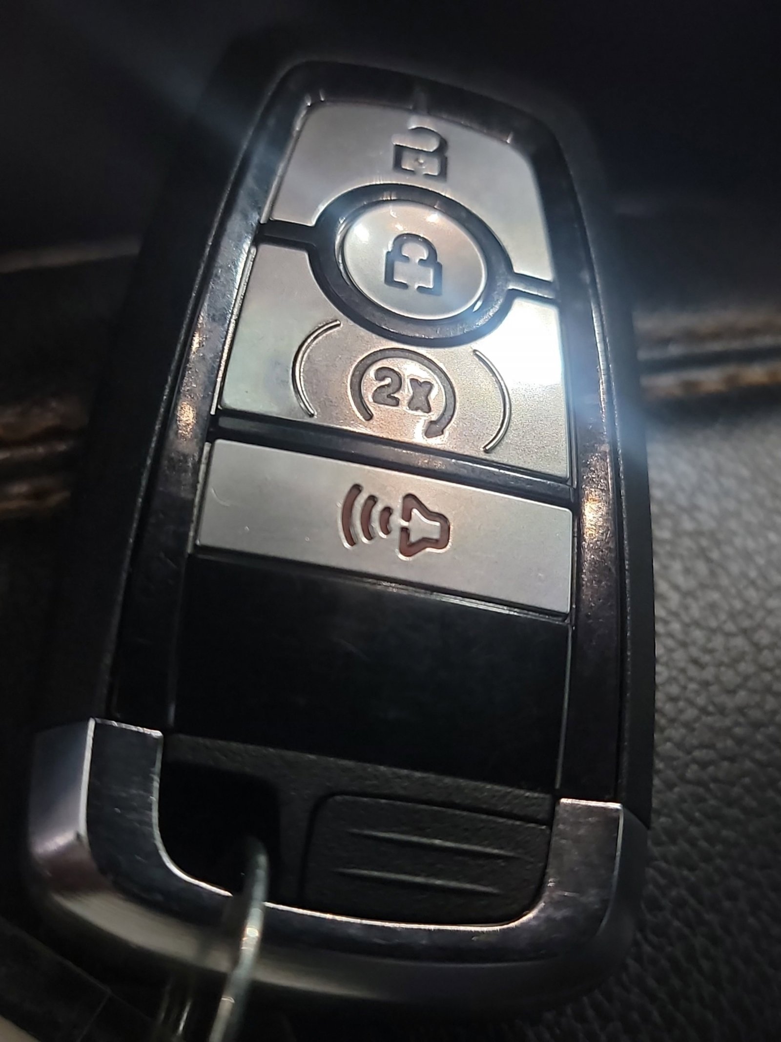 Used 2023 Ford Bronco Badlands image 32