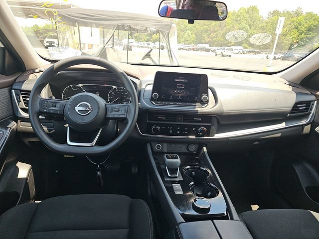Used 2023 Nissan Rogue S AWD/4WD image 8