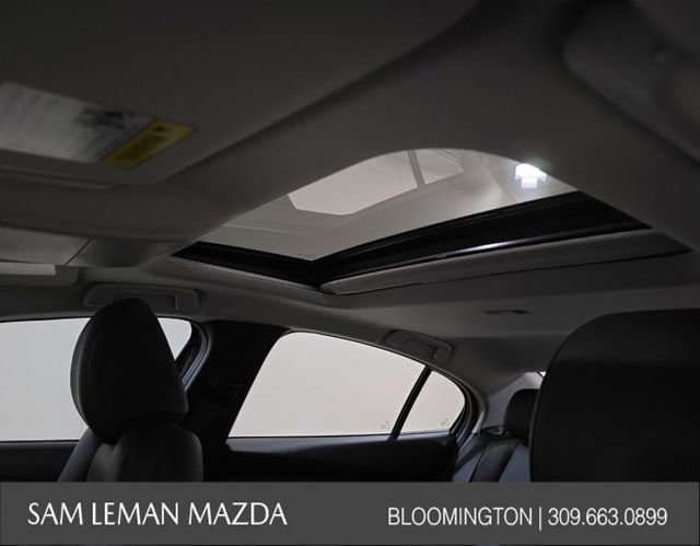 Used 2020 MAZDA MAZDA3 Sedan w/ Premium Package image 5