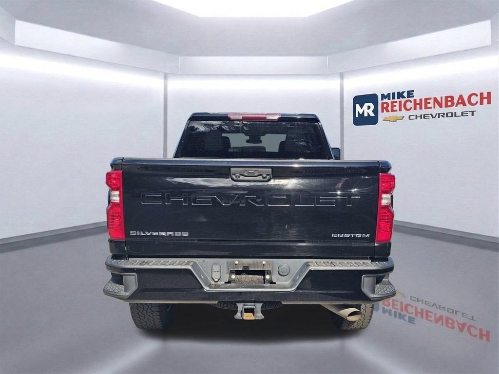 Used 2024 Chevrolet Silverado 2500 Custom w/ Custom Convenience Package RWD image 5