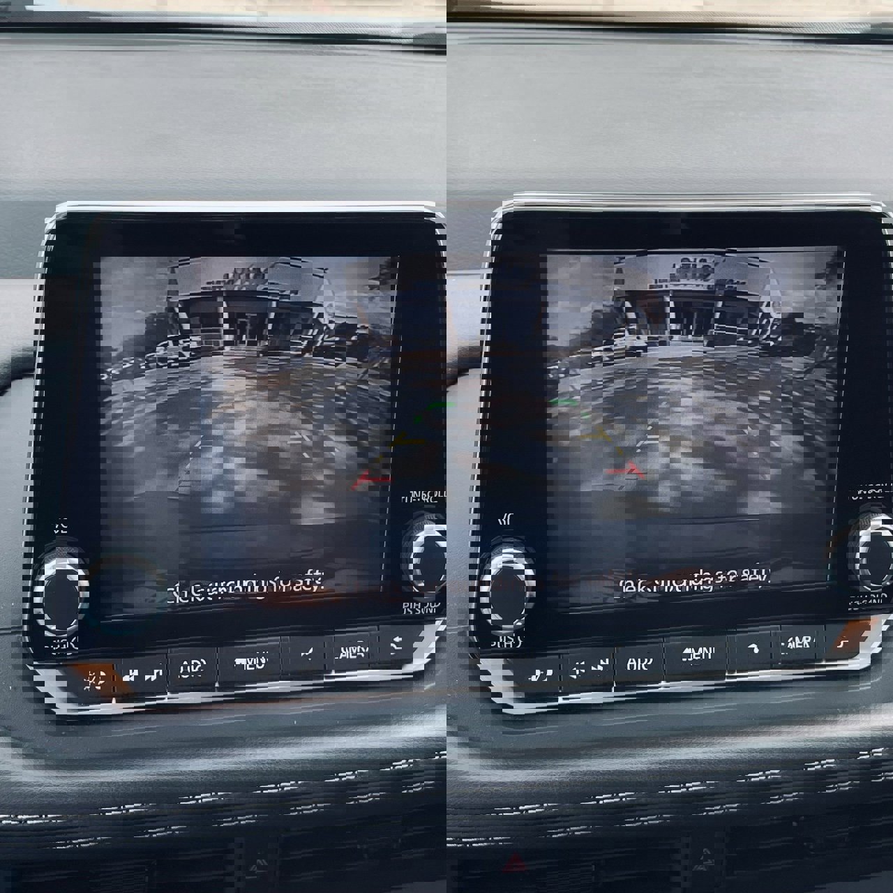 Used 2024 Nissan Rogue S image 17