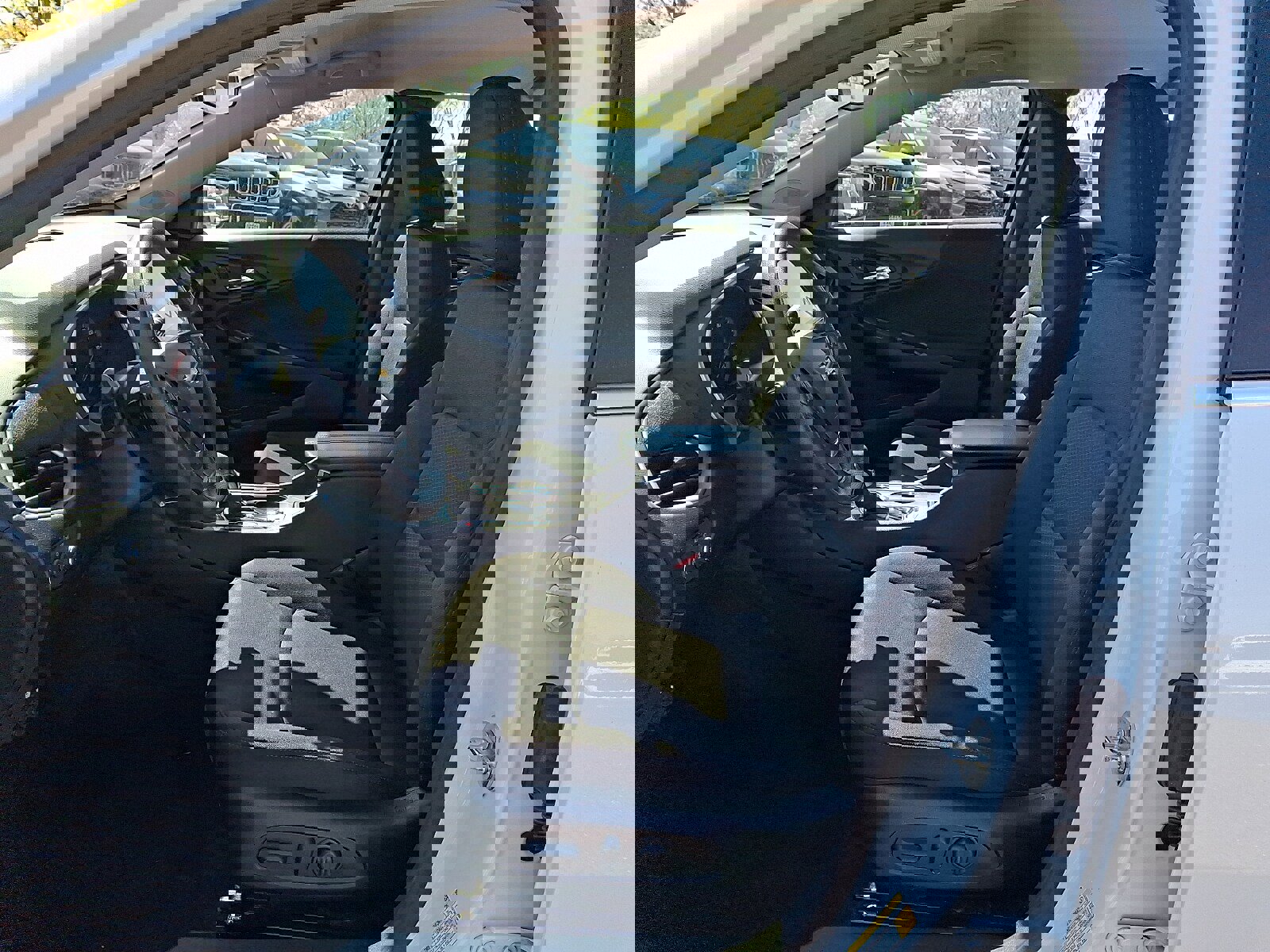 Used 2024 Chevrolet Malibu LT FWD image 13