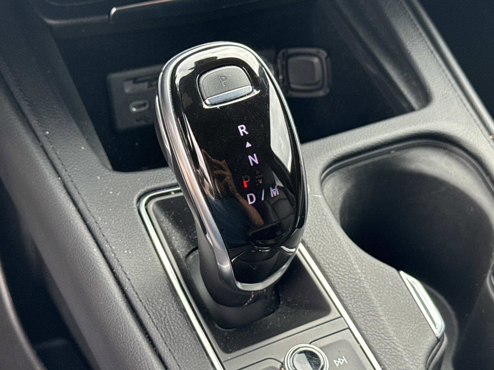 Used 2021 Cadillac XT4 Premium Luxury w/ Cold Weather Package image 11