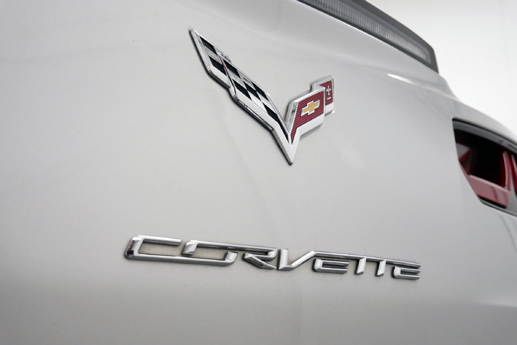 Used 2019 Chevrolet Corvette Stingray Coupe w/ 1LT RWD image 10