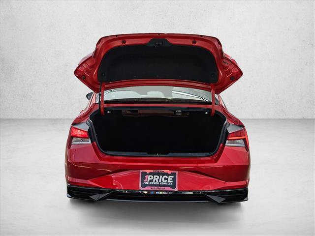 Used 2023 Hyundai Elantra Limited FWD image 6