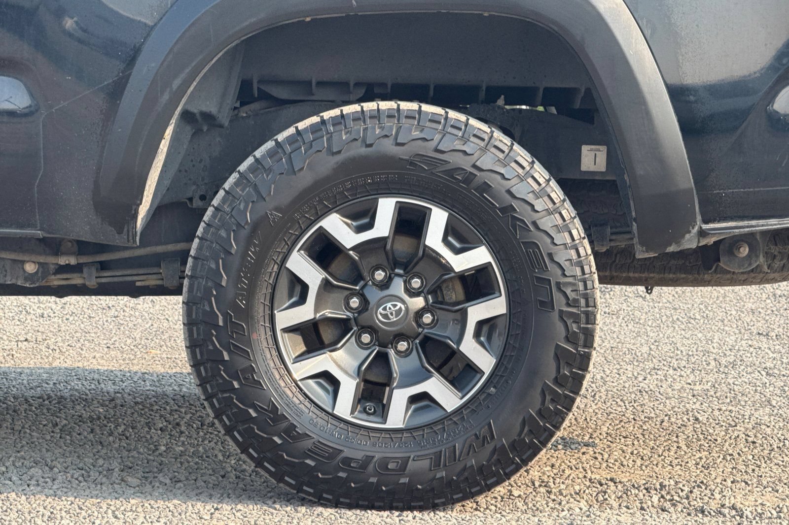 Used 2020 Toyota Tacoma TRD Off-Road w/ TRD Premium Off Road Package AWD/4WD image 45