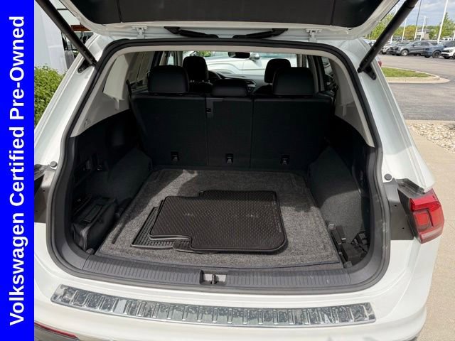 Used 2023 Volkswagen Tiguan SE w/ Panoramic Sunroof Package AWD/4WD image 8