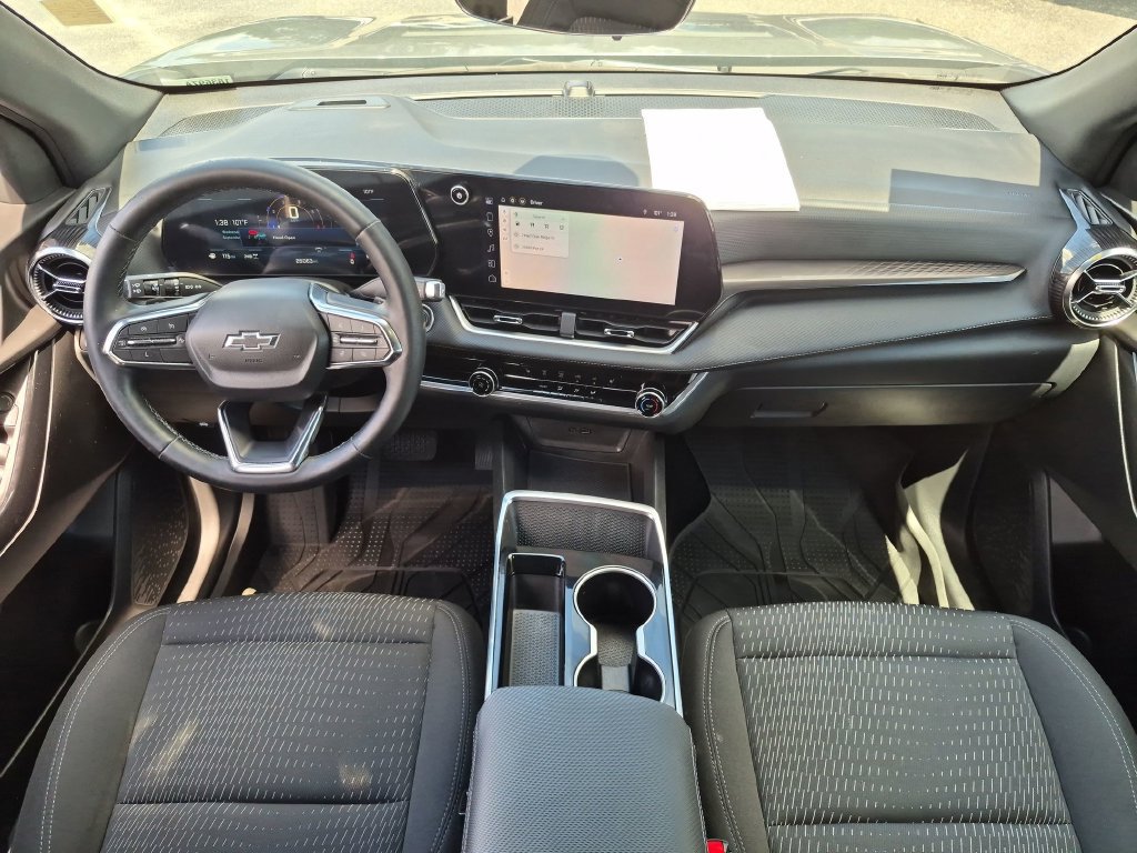 Used 2025 Chevrolet Equinox LT w/ Safety and Technology Package AWD/4WD image 28