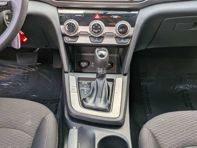 Used 2019 Hyundai Elantra SE w/ Cargo Package FWD image 18