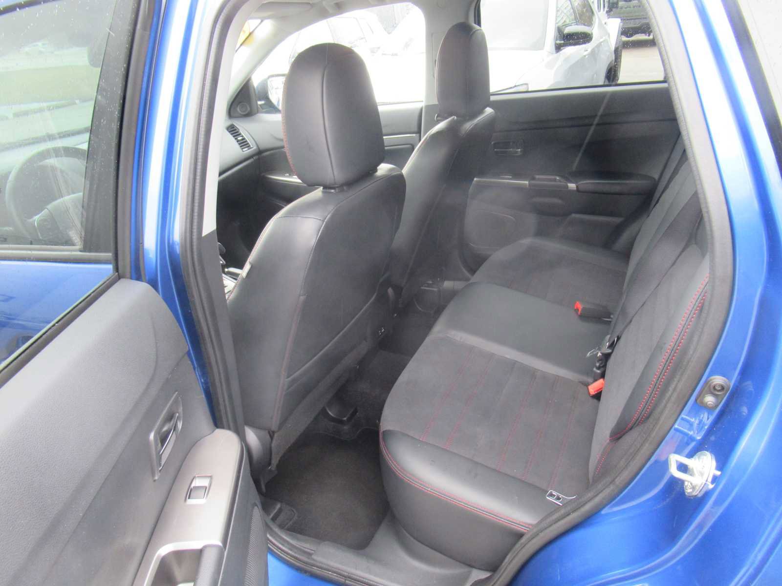 Used 2024 Mitsubishi Outlander Sport SE image 36