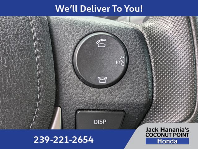 Used 2015 Toyota Corolla LE FWD image 26