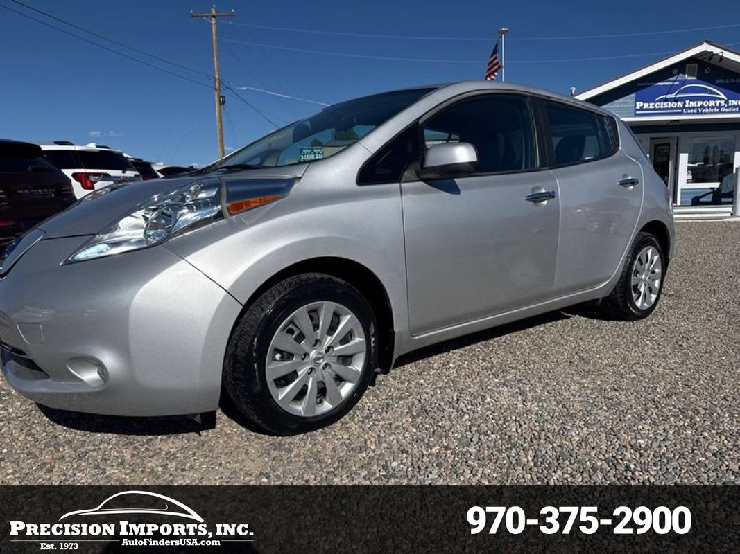 Used 2017 Nissan Leaf S w/ Charge Package FWD image 2