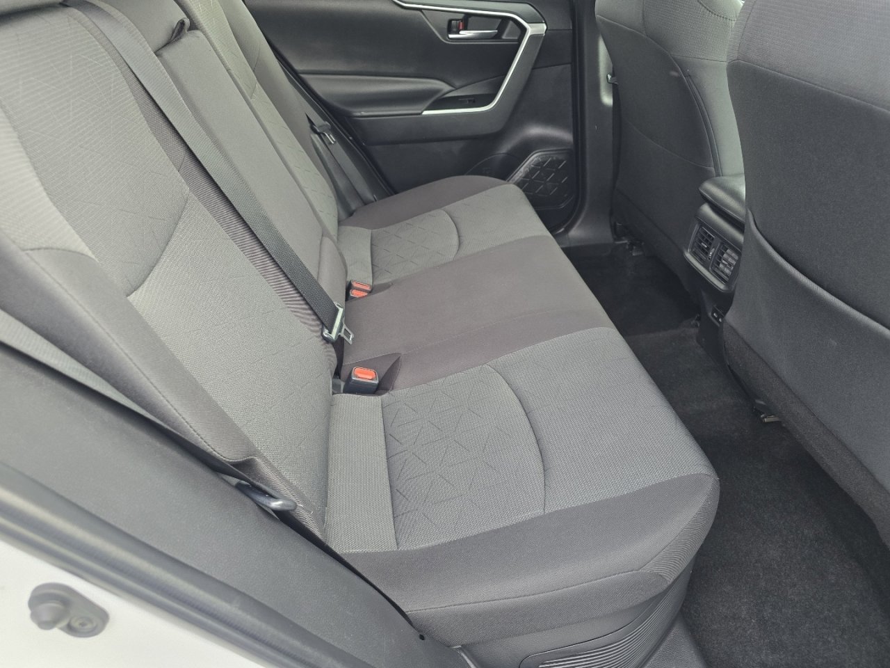 Used 2023 Toyota RAV4 AWD Hybrid image 20