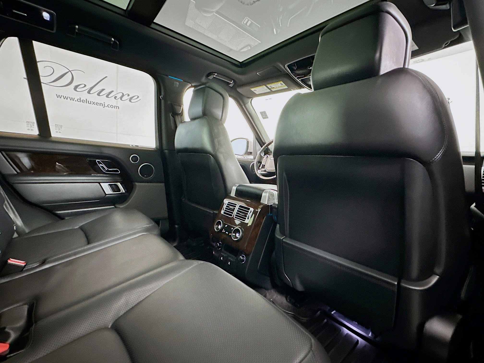 Used 2021 Land Rover Range Rover Westminster Edition image 28