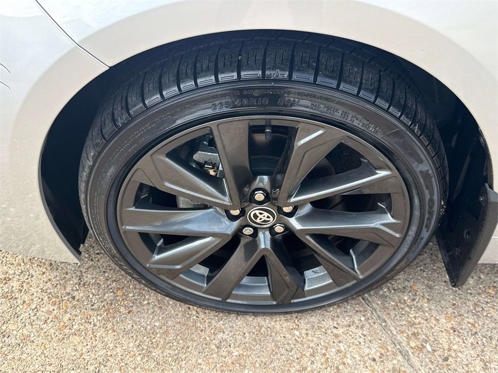 Used 2025 Toyota Corolla SE image 6
