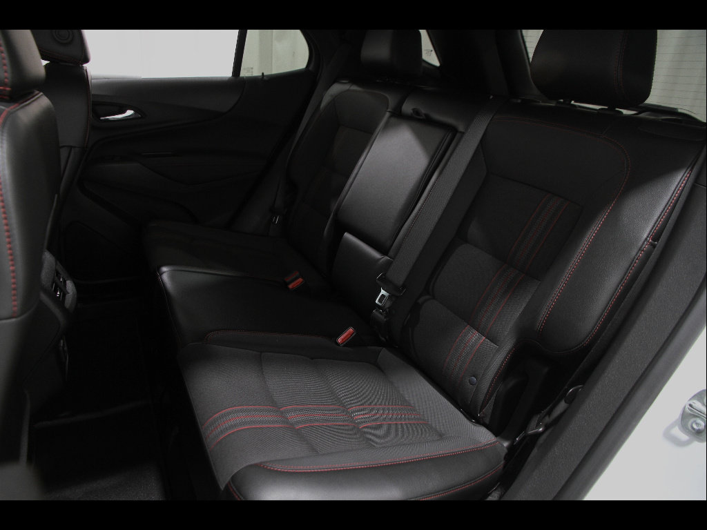 Certified 2024 Chevrolet Equinox RS FWD image 18