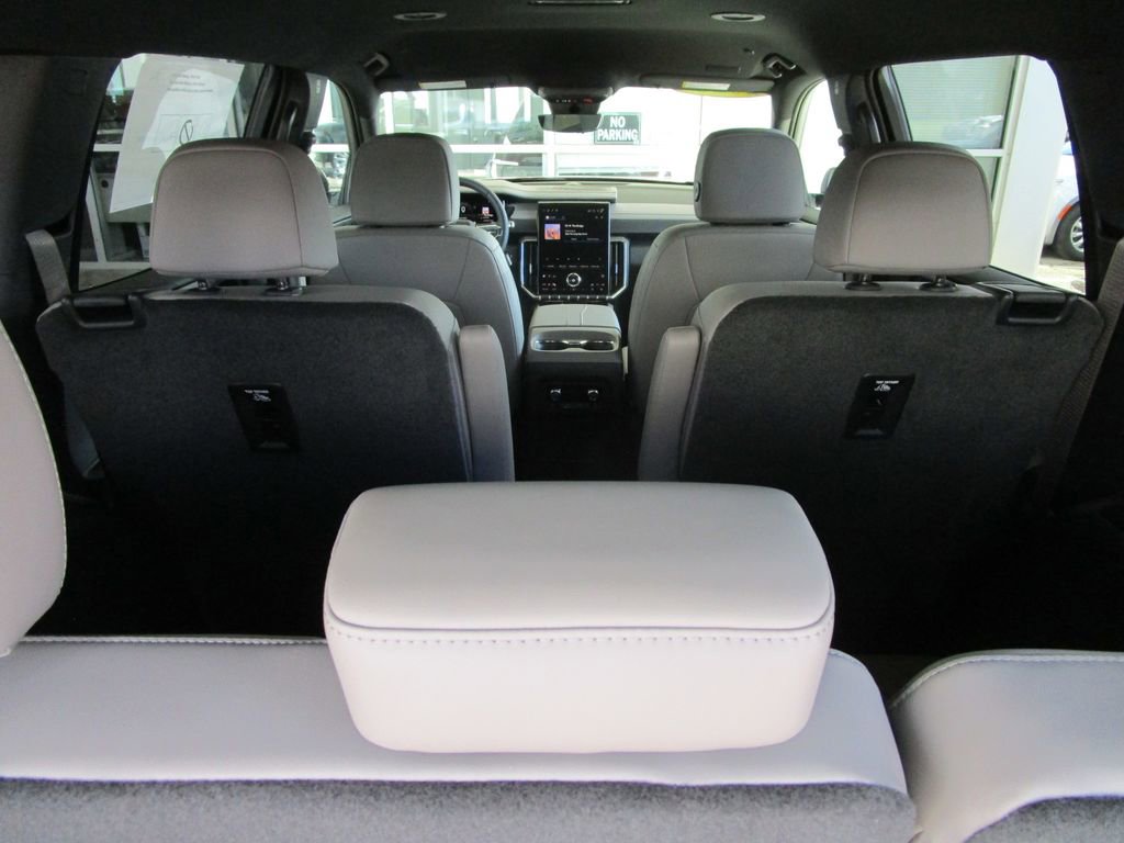 New 2026 GMC Acadia Elevation w/ Elevation Premium Package image 10