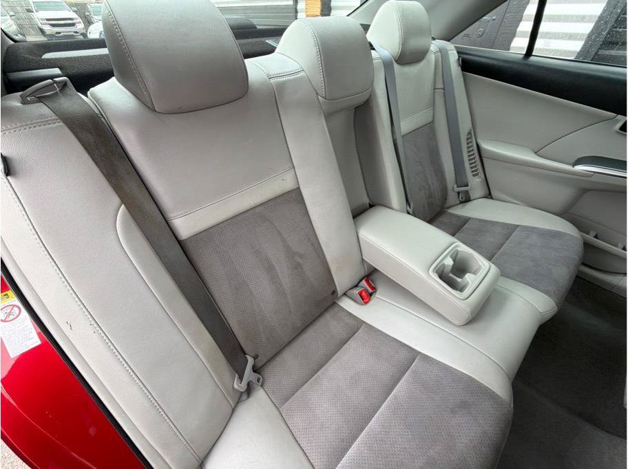 Used 2012 Toyota Camry XLE w/ Leather Pkg FWD image 21