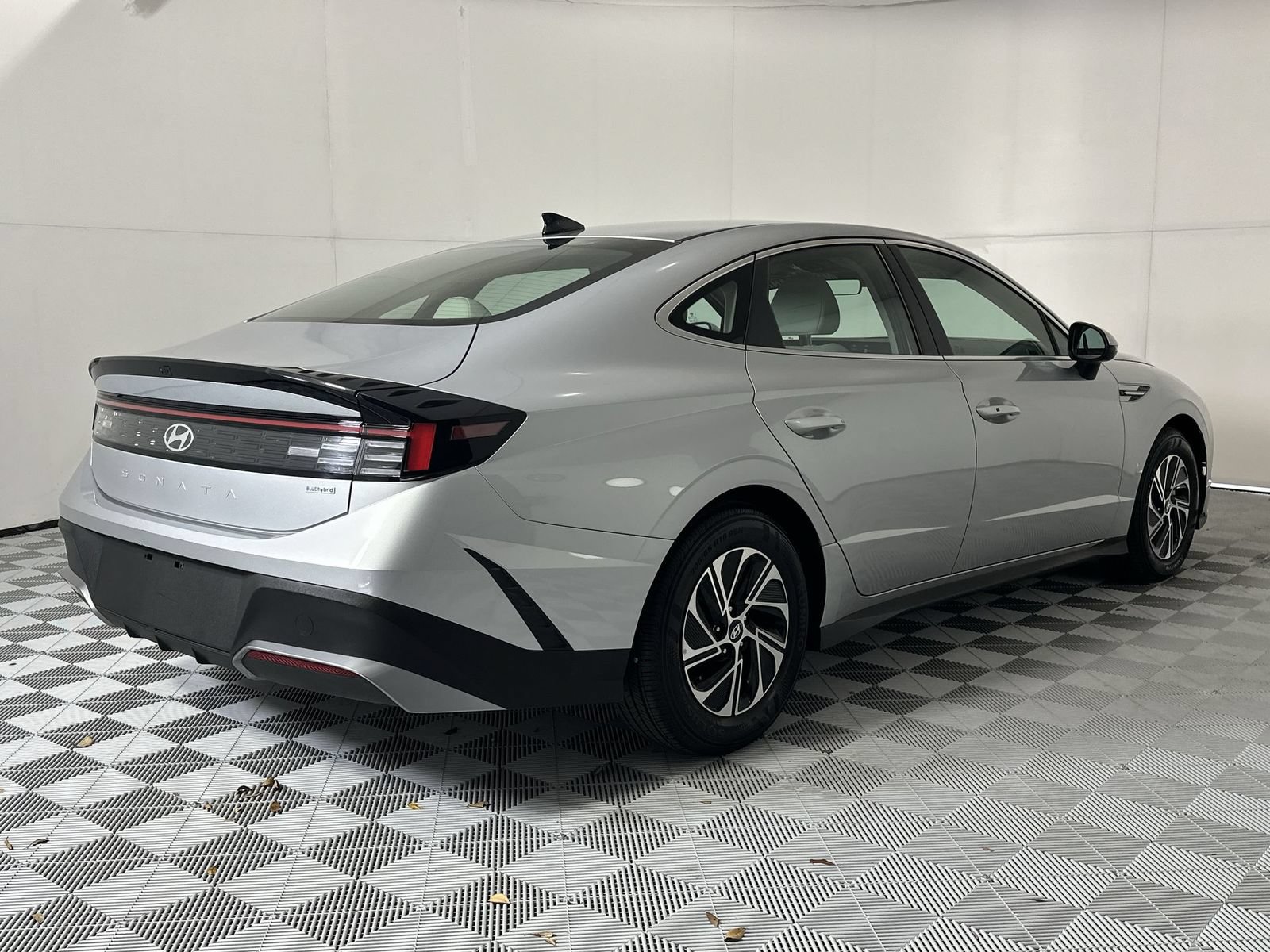 Used 2026 Hyundai Sonata Blue FWD image 8