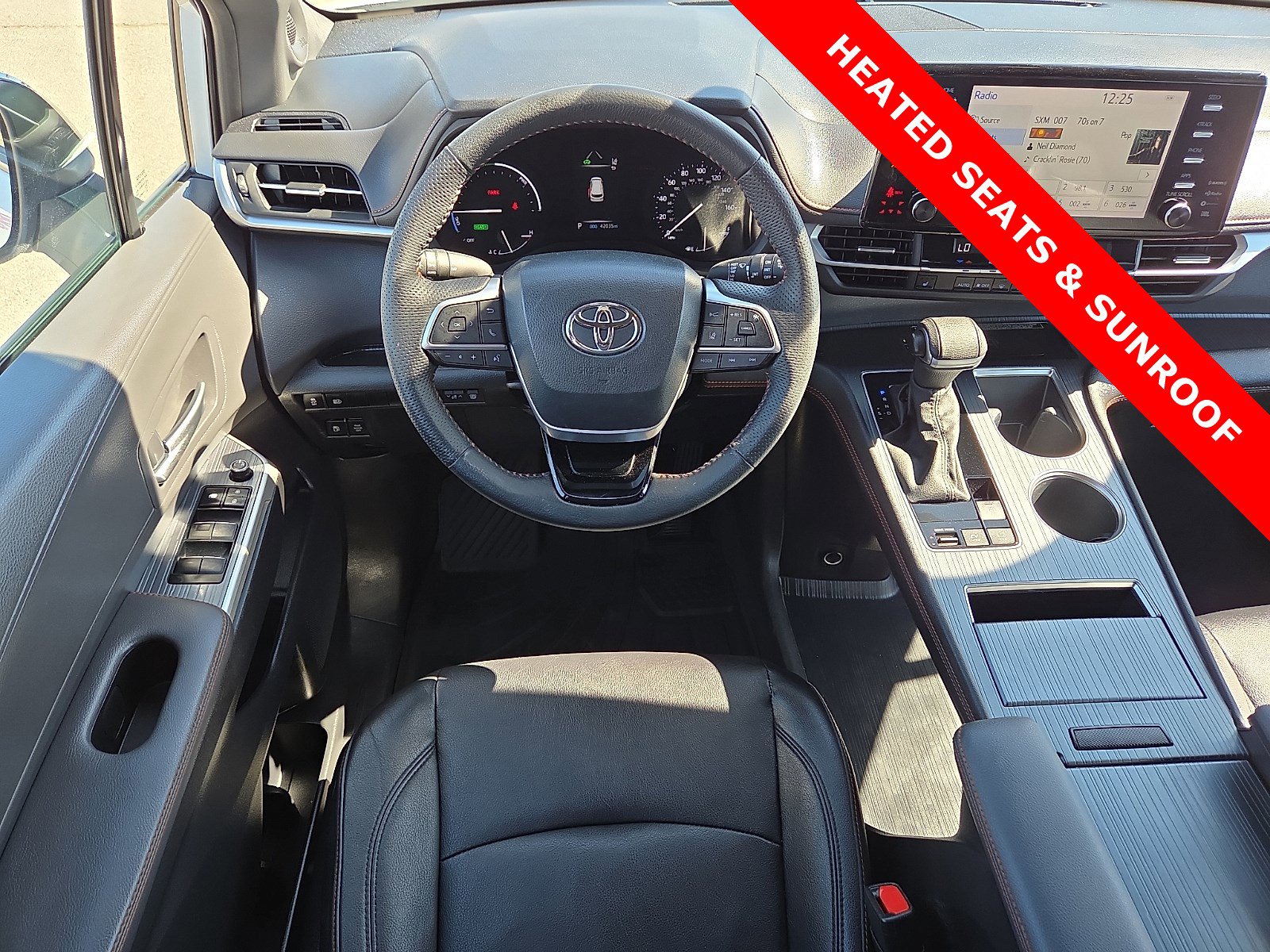 Used 2023 Toyota Sienna XSE w/ XSE Plus Package image 13