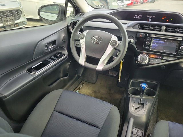 Used 2016 Toyota Prius C Two image 7