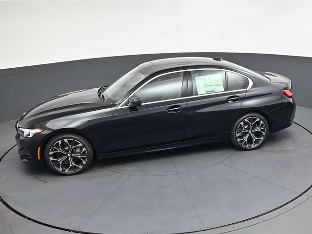 Certified 2026 BMW 330i Sedan w/ Premium Package RWD image 27