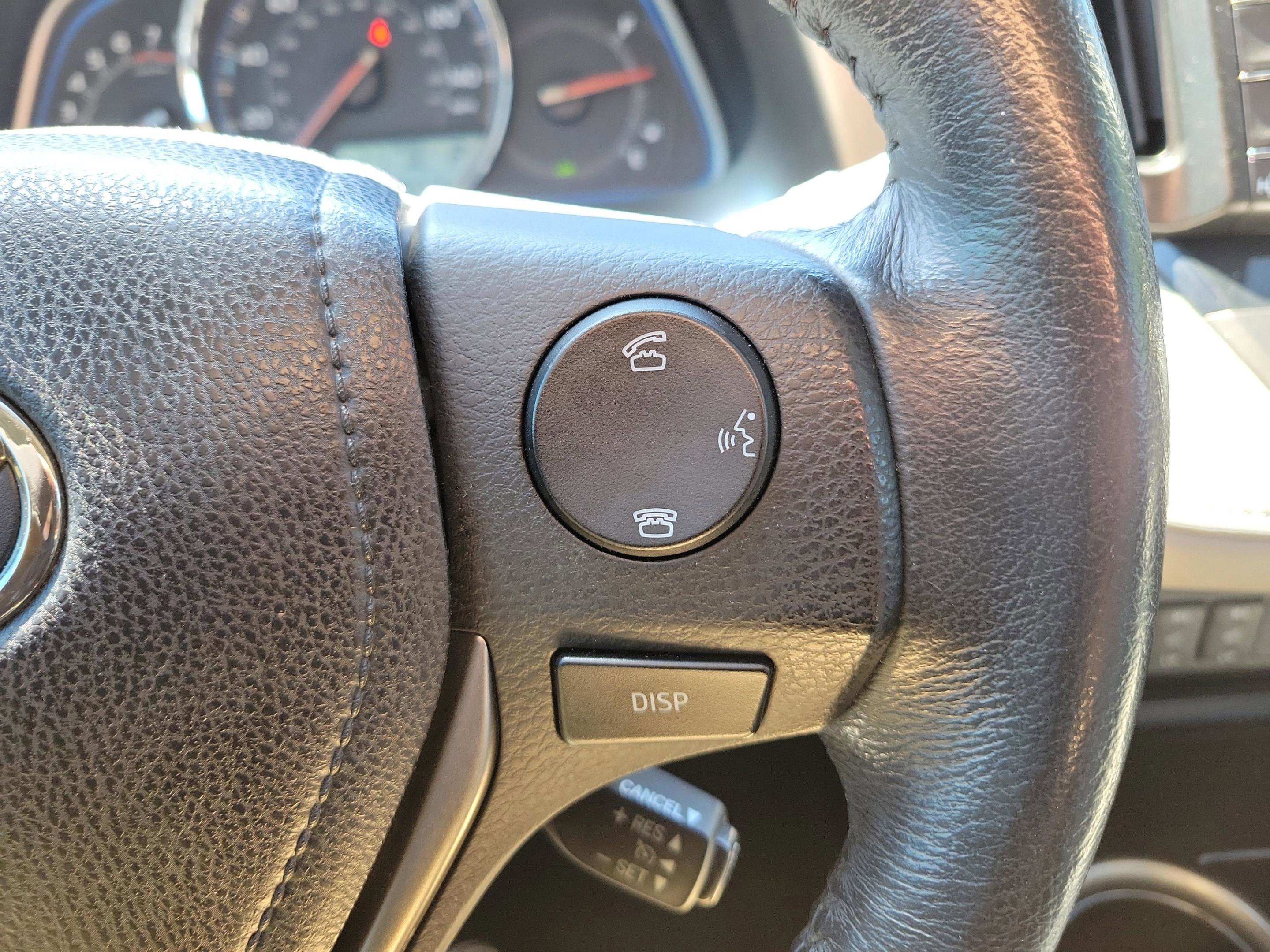 Used 2015 Toyota RAV4 Limited w/ Technology Package image 31