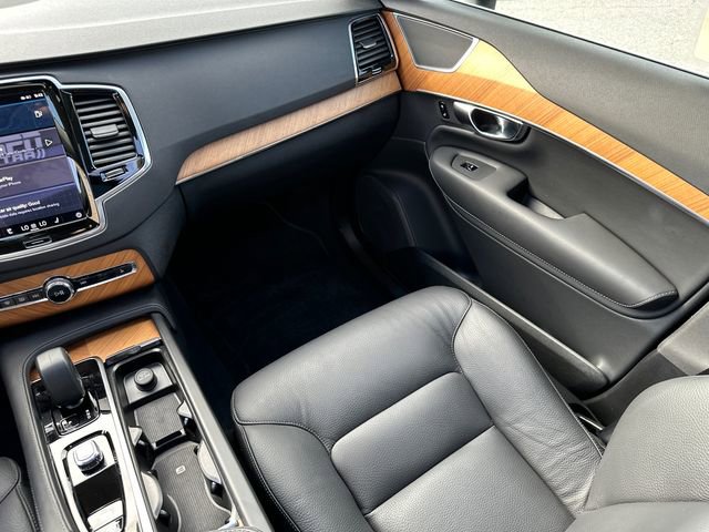 Used 2025 Volvo XC90 B6 Plus image 27