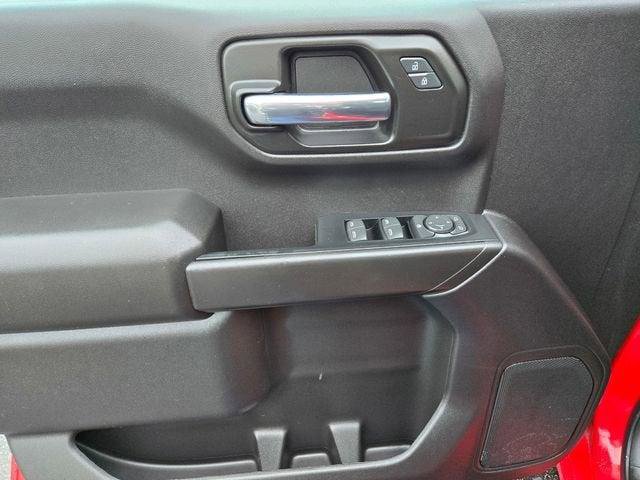Used 2024 Chevrolet Silverado 1500 Custom Trail Boss w/ Dark Appearance Package AWD/4WD image 16