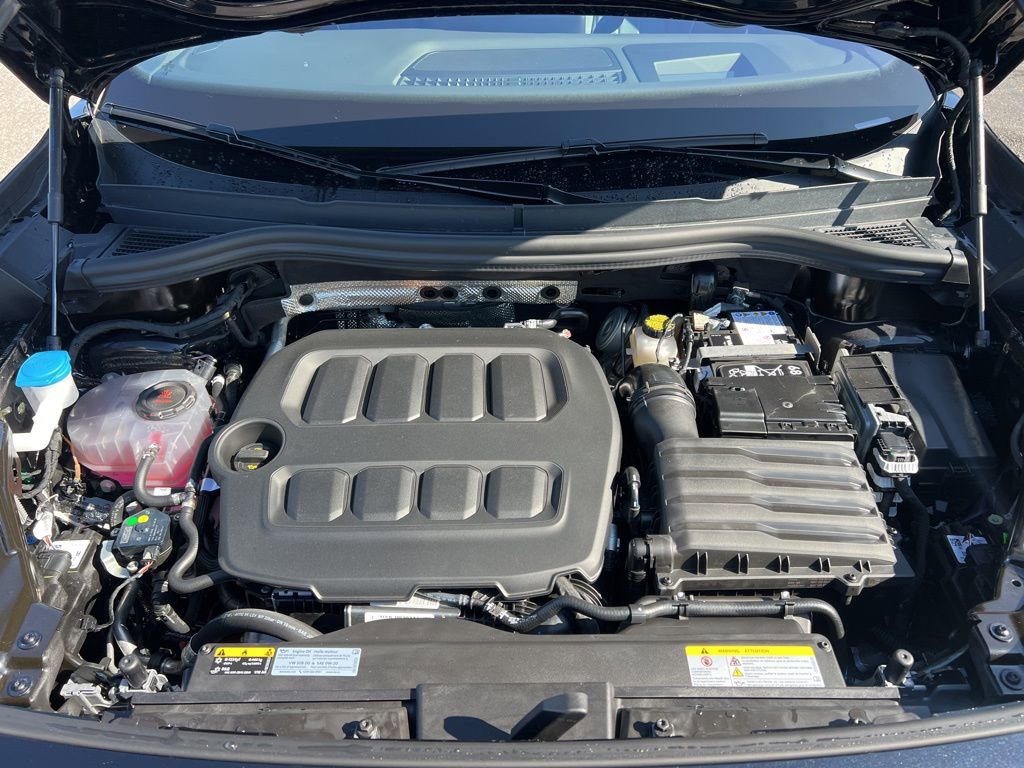 New 2026 Volkswagen Tiguan SEL R-Line image 11