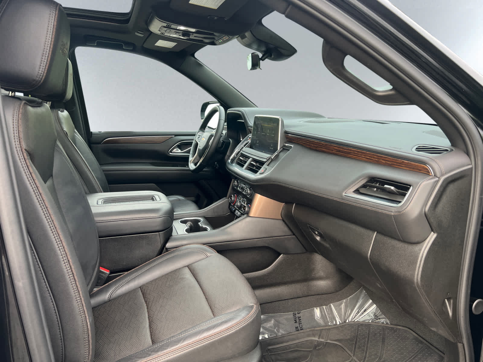 Used 2024 Chevrolet Tahoe High Country AWD/4WD image 19